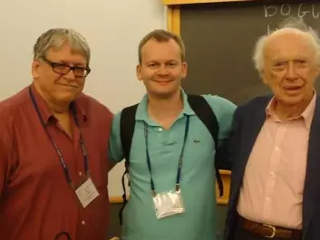 Participants at the international conference Copenhagenomics. Pictured from the left are Professor James Lupski of the Department of Molecular and Human Genetics at Baylor College of Medicine, Houston, Texas, Bogi Eliasen (centre) and Nobel Prize winner James Watson.