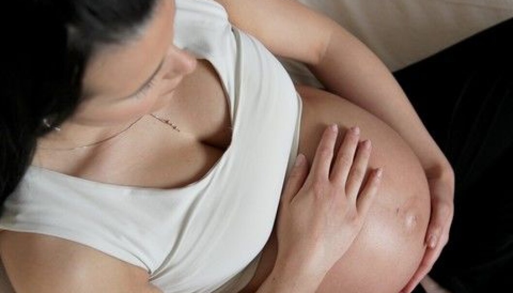 Many countries decided in 2009 to vaccinate pregnant women against the dreaded swine flu H1N1A because the disease could harm both mother and baby. The authorities were convinced that the vaccine in itself would not harm them. The new study shows this supposition was correct. (Photo: Colourbox). Many countries decided in 2009 to vaccinate pregnant women against the dreaded swine flu H1N1A because the disease could harm both mother and baby. The authorities were convinced that the vaccine in itself would not harm them. The new study shows this supposition was correct. (Photo: Colourbox).