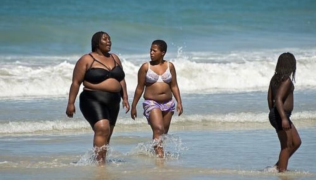 The obesity epidemic in developing countries is not necessarily caused by lack of exercise and a fat-rich diet. Research shows that if a foetus gets too little nourishment in the mother’s womb, its body can be programmed to live in an environment with famine – which means it will have a greater tendency to become overweight in a society where there is sufficient food. (Photo: Steve Crane). The obesity epidemic in developing countries is not necessarily caused by lack of exercise and a fat-rich diet. Research shows that if a foetus gets too little nourishment in the mother’s womb, its body can be programmed to live in an environment with famine – which means it will have a greater tendency to become overweight in a society where there is sufficient food. (Photo: Steve Crane).