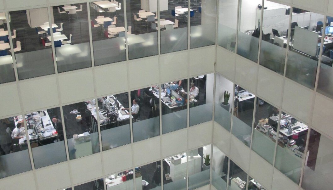 If your nearby workmates talk loudly while you are trying to concentrate, your productivity may drop by as much as ten percent. (Photo: Colourbox) If your nearby workmates talk loudly while you are trying to concentrate, your productivity may drop by as much as ten percent. (Photo: Colourbox)