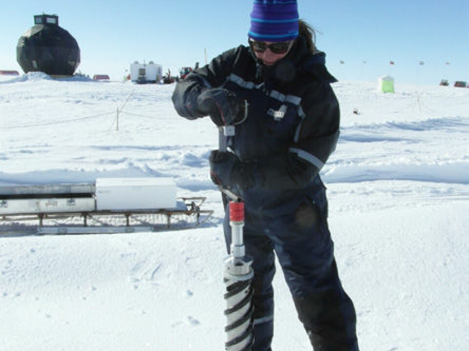 Astrid Schmidt doing fieldwork on the inland ice (Photo: Astrid Schmidt)