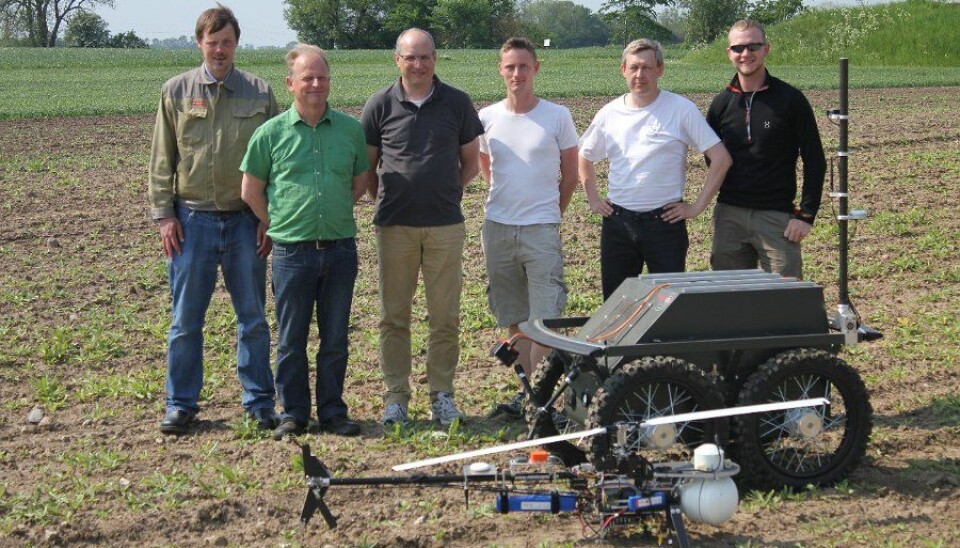 The ASETA team. The development of the robotic system is a collaboration between Aalborg and Copenhagen Universities and R&D company NBR Nordic Beet Research. (Photo: ASETA project)