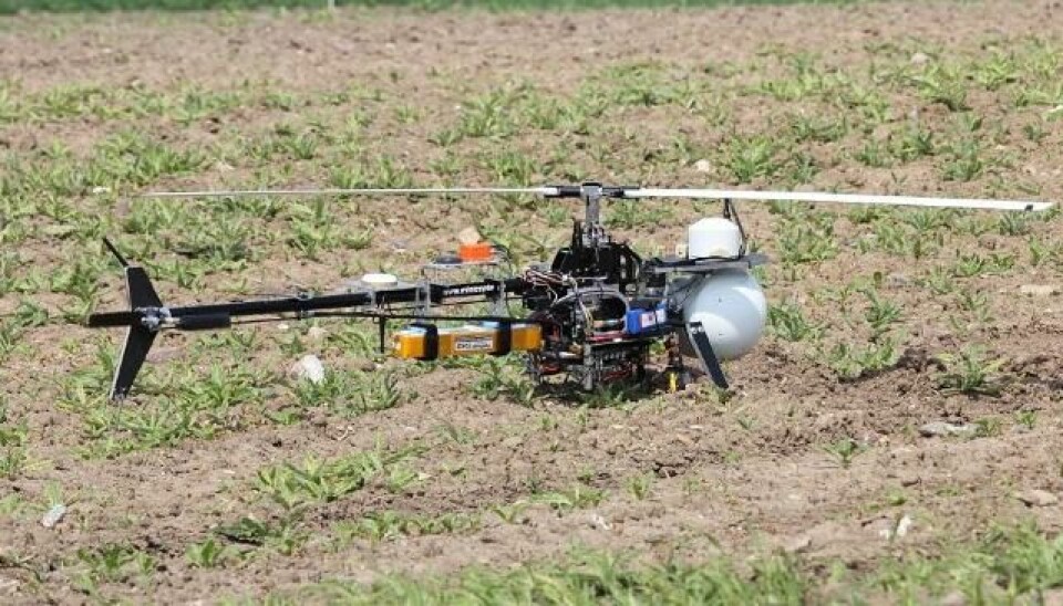 An autonomous helicopter just before take-off. The helicopter can be compared to the drones we know from modern warfare, and according to many researchers they will be used in agriculture within a couple of years. (Photo: ASETA project)