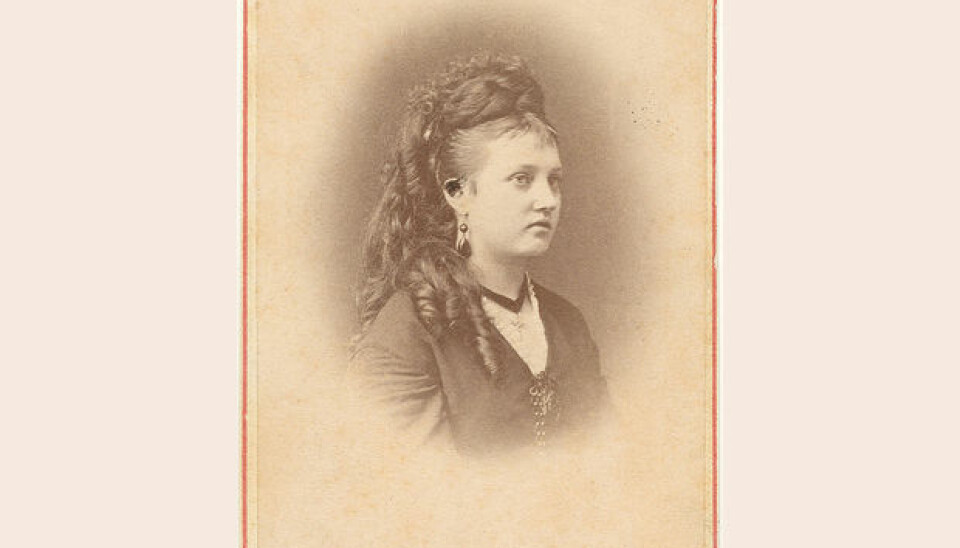 'Eleonora Alvine Florentine Karma Br-dersen. First encounter: 30-07-1872. Hospitalised twice for syphilis.” Photo: Chr. Nielsen (State Archives).