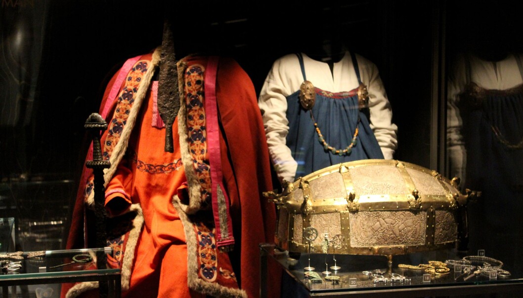 Fancy clothes, gifts and weapons acted as important status symbols in political negotiations in the Viking Age. (Photo: Asbjørn Mølgaard Sørensen) Fancy clothes, gifts and weapons acted as important status symbols in political negotiations in the Viking Age. (Photo: Asbjørn Mølgaard Sørensen)