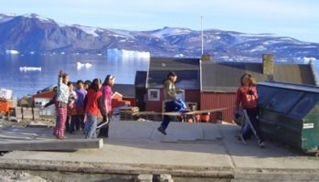 Children playing in a Greenlandic village. (Photo: Kåre Hendriksen) Children playing in a Greenlandic village. (Photo: Kåre Hendriksen)