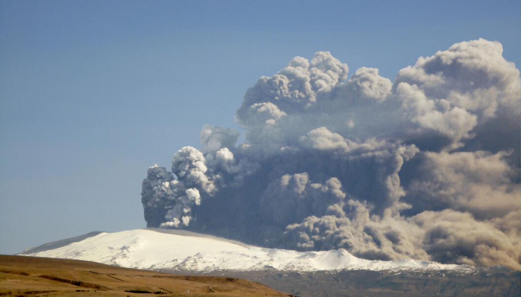 The closing of fly zones in April 2010 was justified in light of the potential harm from the ash from the Eyjafjallajökull eruption. (Photo: Árni Fridriksson) The closing of fly zones in April 2010 was justified in light of the potential harm from the ash from the Eyjafjallajökull eruption. (Photo: Árni Fridriksson)