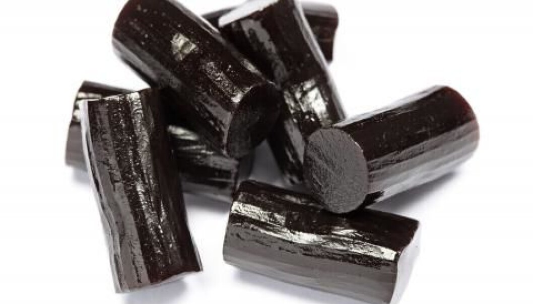 Some sweets contain E-numbers such as carbon black, which contains nanoparticles. A Danish research team is currently using laser technology to check how individual groups of white blood cells respond when different types of nanoparticles enter our bodies. (Photo: Colourbox) Some sweets contain E-numbers such as carbon black, which contains nanoparticles. A Danish research team is currently using laser technology to check how individual groups of white blood cells respond when different types of nanoparticles enter our bodies. (Photo: Colourbox)