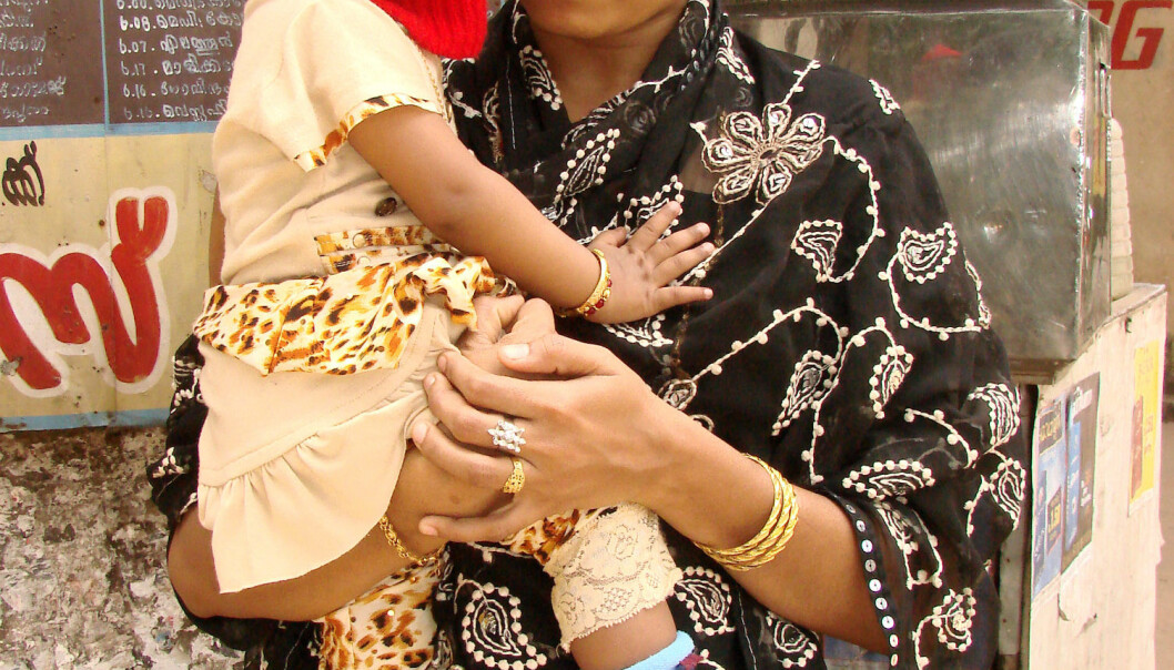 Researchers are developing mobile phone applications to improve breastfeeding conditions in developing countries. (Photo by Adam Jones adamjones.freeservers.com) Researchers are developing mobile phone applications to improve breastfeeding conditions in developing countries. (Photo by Adam Jones adamjones.freeservers.com)