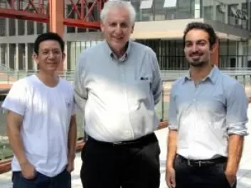 Xing-Gang Wu, Stan Brodsky and Matin Mojaza (pictured right) travel the world to present the advantages of their new method. Here they are photographed outside the University of Chongqing in China. (Photo: Yang Ma/Matin Mojaza)