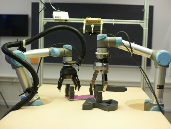 The researchers say that small companies can easily make do with a single robotic arm, depending on the task. In the background we see the installed cameras, which send images to the robots, enabling them to ‘see’. (Photo: University of Southern Denmark) The researchers say that small companies can easily make do with a single robotic arm, depending on the task. In the background we see the installed cameras, which send images to the robots, enabling them to ‘see’. (Photo: University of Southern Denmark)
