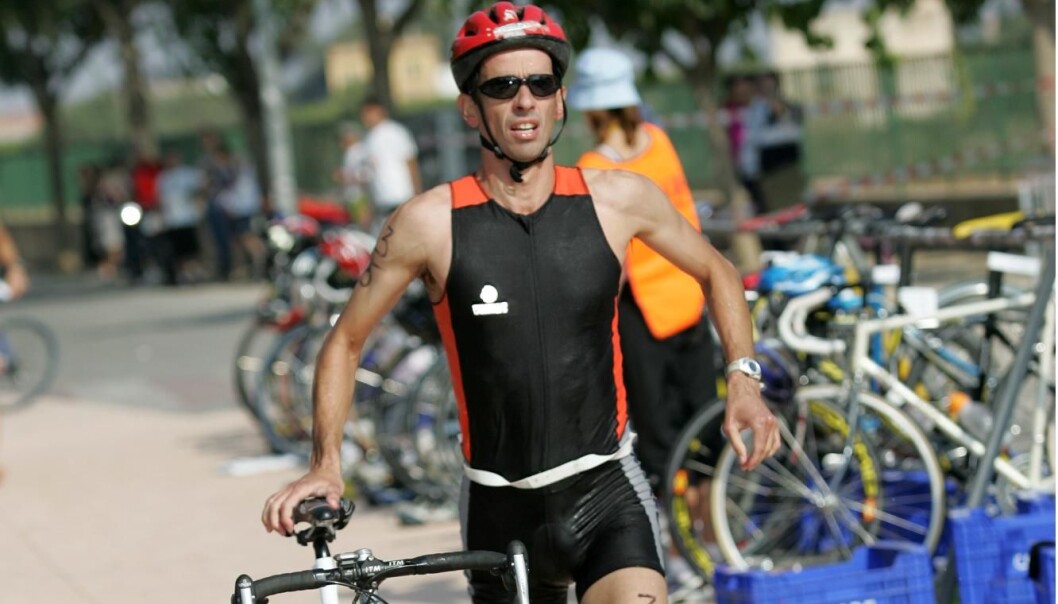 Contrary to what you might think, people who work out for hours aren’t more likely to suffer from overtraining. (Photo: efecreata mediagroup / Shutterstock) Contrary to what you might think, people who work out for hours aren’t more likely to suffer from overtraining. (Photo: efecreata mediagroup / Shutterstock)