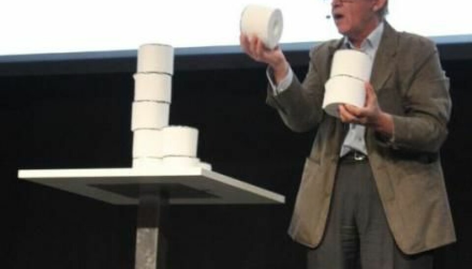 The girls being born now will grow up to have just two children, and their daughters will have two children, and so on. The world population peaks at 14 billion people, plus one billion, because we reach a higher age on average. Hans Rosling illustrated this point by stacking toilet paper rolls. (Photo: Jeppe Wojcik)