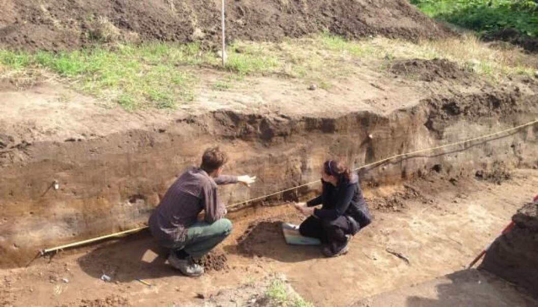 Vallø Borgring is fifth, but not necessarily last, in the family of ring-forts from the Danish Viking age. In the photo is Søren Sindbæk and Nanna Holm examining the newly opened excavation site at Vallø Borgring. (Photo: Danish Castle Centre) Vallø Borgring is fifth, but not necessarily last, in the family of ring-forts from the Danish Viking age. In the photo is Søren Sindbæk and Nanna Holm examining the newly opened excavation site at Vallø Borgring. (Photo: Danish Castle Centre)