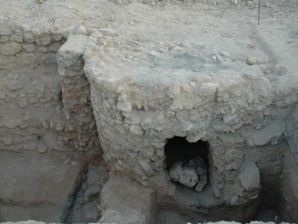Anna Ihr found three such ceramic kilns in Qalhāt, the former capital of Oman. (Photo: Anna Ihr)