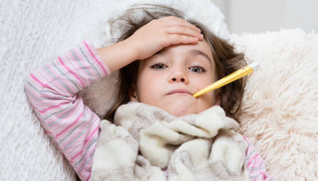 Febrile seizures are a well-known side effect of MMR vaccination. Until now, it was not known what triggered these seizures. Danish research has now shown that there are genetic reasons behind. (Photo: <a href="http://www.shutterstock.com/da/pic-217068745/stock-photo-sick-girl-lying-in-bed-with-a-thermometer-in-mouth-and-touch-his-forehead.html?src=XrufDEjose0YeFxAxQMxrg-1-23&awc=5876_1415651813_0db89bd3a1b52eacddfd6e3fb1d919ed" target="_blank">Shutterstock</a>) Febrile seizures are a well-known side effect of MMR vaccination. Until now, it was not known what triggered these seizures. Danish research has now shown that there are genetic reasons behind. (Photo: <a href="http://www.shutterstock.com/da/pic-217068745/stock-photo-sick-girl-lying-in-bed-with-a-thermometer-in-mouth-and-touch-his-forehead.html?src=XrufDEjose0YeFxAxQMxrg-1-23&awc=5876_1415651813_0db89bd3a1b52eacddfd6e3fb1d919ed" target="_blank">Shutterstock</a>)