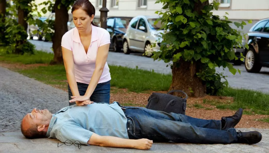 If you see somebody collapse on the street give them first aid immediately. (Photo: Shutterstock)