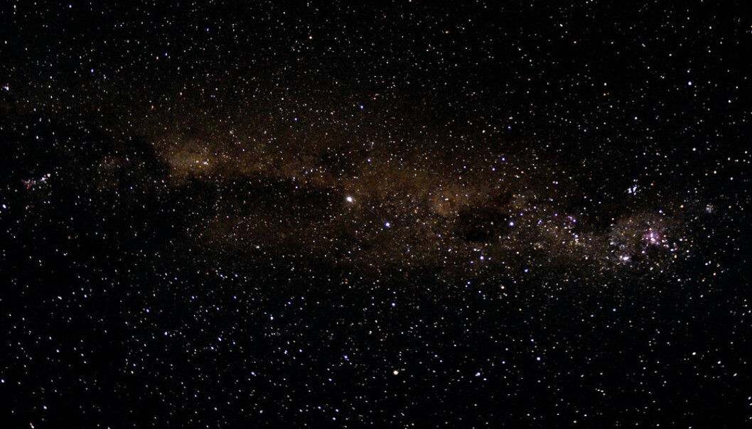 Is there life out there? Scientists aim to find out using a new method that looks at how plants and microorganisms absorb or reflect light. (Photo: <a href="http://www.shutterstock.com/da/pic-153140249/stock-photo-beautiful-african-night-sky-and-many-stars-galaxy-background.html" target'"blank_">Shutterstock</a>) Is there life out there? Scientists aim to find out using a new method that looks at how plants and microorganisms absorb or reflect light. (Photo: <a href="http://www.shutterstock.com/da/pic-153140249/stock-photo-beautiful-african-night-sky-and-many-stars-galaxy-background.html" target'"blank_">Shutterstock</a>)