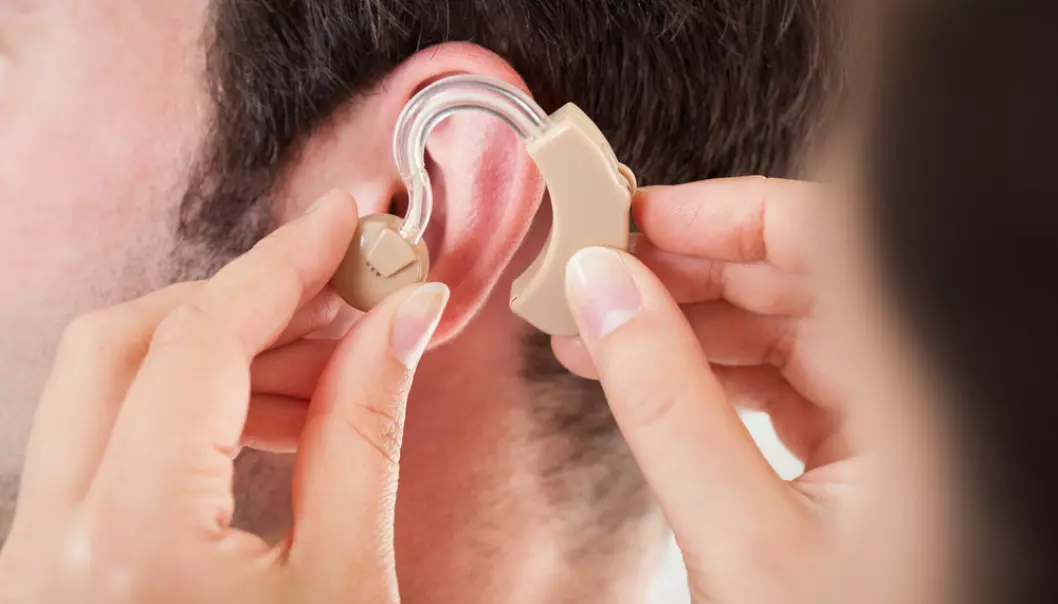 Hearing aids have an annoying problem: acoustic feedback that sounds like howling in the ears. Scientists at DTU are working on a solution. (Photo: Shutterstock)