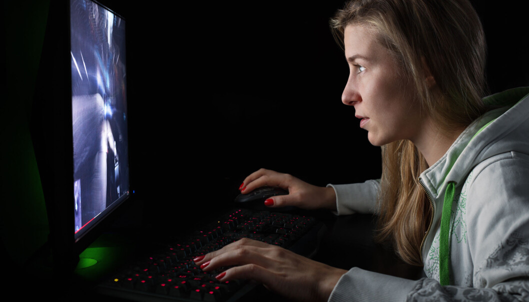 Women who daily spend at least an hour playing computer games run a higher risk of overweight than women who are non-gamers. (Illustrative photo: Microstock) Women who daily spend at least an hour playing computer games run a higher risk of overweight than women who are non-gamers. (Illustrative photo: Microstock)