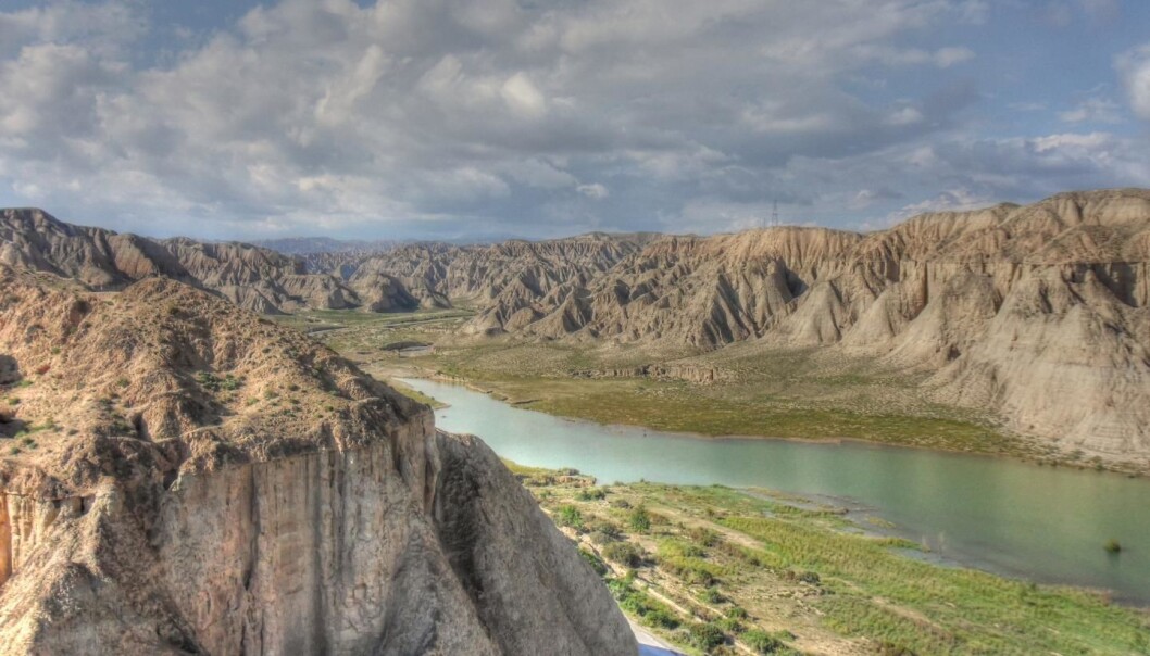 Scientists have traced the source of the dust that makes up the vast Chinese Loess Plateau. It comes from North Eastern Tibet, carried by the Yellow River as it erodes the uplifting Tibetan Plateau. (Photo: Thomas Stevens) Scientists have traced the source of the dust that makes up the vast Chinese Loess Plateau. It comes from North Eastern Tibet, carried by the Yellow River as it erodes the uplifting Tibetan Plateau. (Photo: Thomas Stevens)