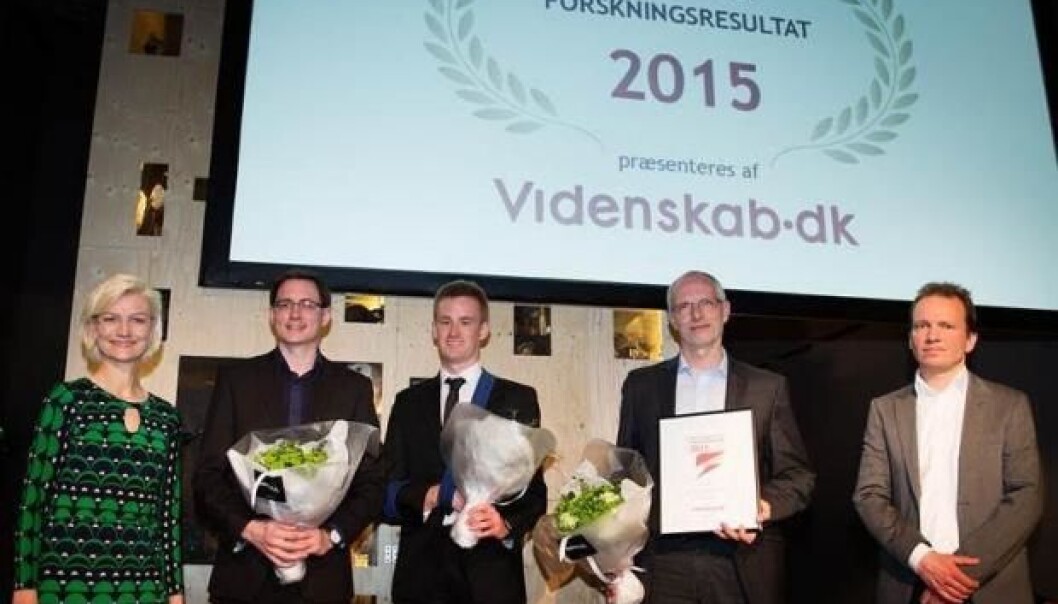 Winners of the Danish Research of the Year Award pose with the Danish Minister for Education Ulla Tørnæs (far left) and Peter Hyldgård from ScienceNordic (far right). The three prize-winners are, from left to right: postdoc Mads Albertsen, PhD student Rasmus Kirkegaard, and centre director and professor Per Halkjær Nielsen from the Centre for Microbial Communities, University of Aalborg, Denmark. (Photo: Søren Kjeld Gaard) Winners of the Danish Research of the Year Award pose with the Danish Minister for Education Ulla Tørnæs (far left) and Peter Hyldgård from ScienceNordic (far right). The three prize-winners are, from left to right: postdoc Mads Albertsen, PhD student Rasmus Kirkegaard, and centre director and professor Per Halkjær Nielsen from the Centre for Microbial Communities, University of Aalborg, Denmark. (Photo: Søren Kjeld Gaard)