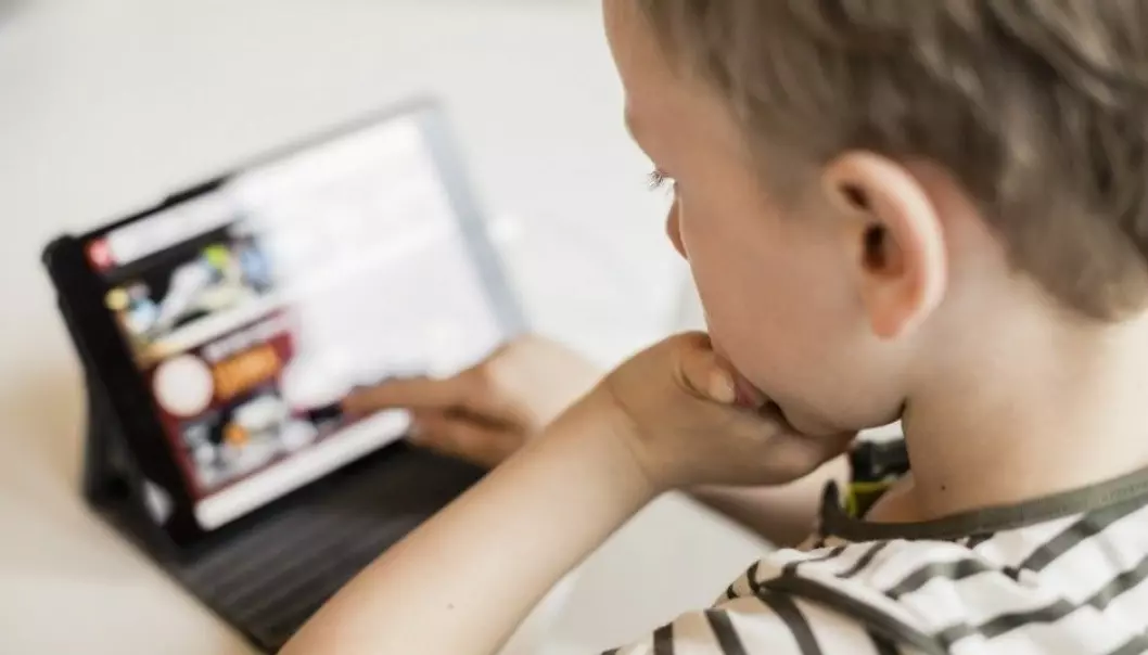 The eyes of children are easily drawn to animated advertisements on web pages. (Photo: Maskot/NTB scanpix)