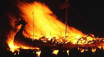 High flames gave status to ancient funeral pyres