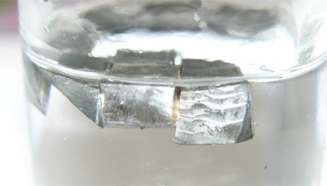 Lithium in paraffin oil. Lithium is a soft, silver-white metal that belongs to the alkali metal group of chemical elements. (Photo: Wiki Commons) Lithium in paraffin oil. Lithium is a soft, silver-white metal that belongs to the alkali metal group of chemical elements. (Photo: Wiki Commons)