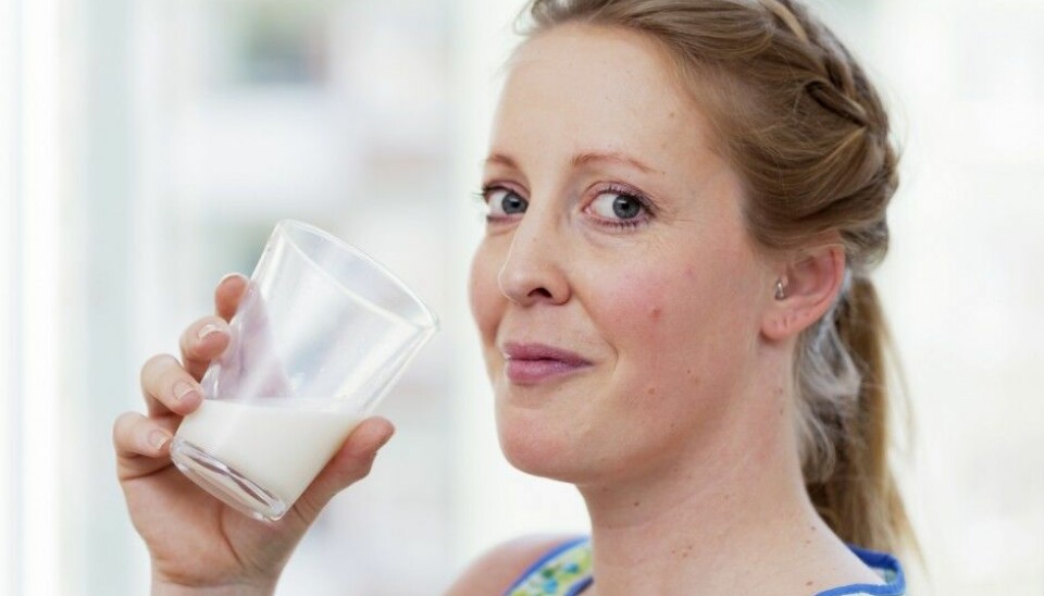 Swedish scientists have studied the relationship between age of death and various population groups’ eating habits. It seems that women who consume a lot of milk tend to have shorter lives. But eating lots of fruit and vegetables can counteract this prospective health risk. (Photo: Scandinav/Scanpix/NTB)