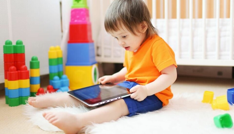 Many children love to play with a tablet, but tablets can be used in many different ways and does not necessarily involve sitting still. (Photo: Shutterstock)