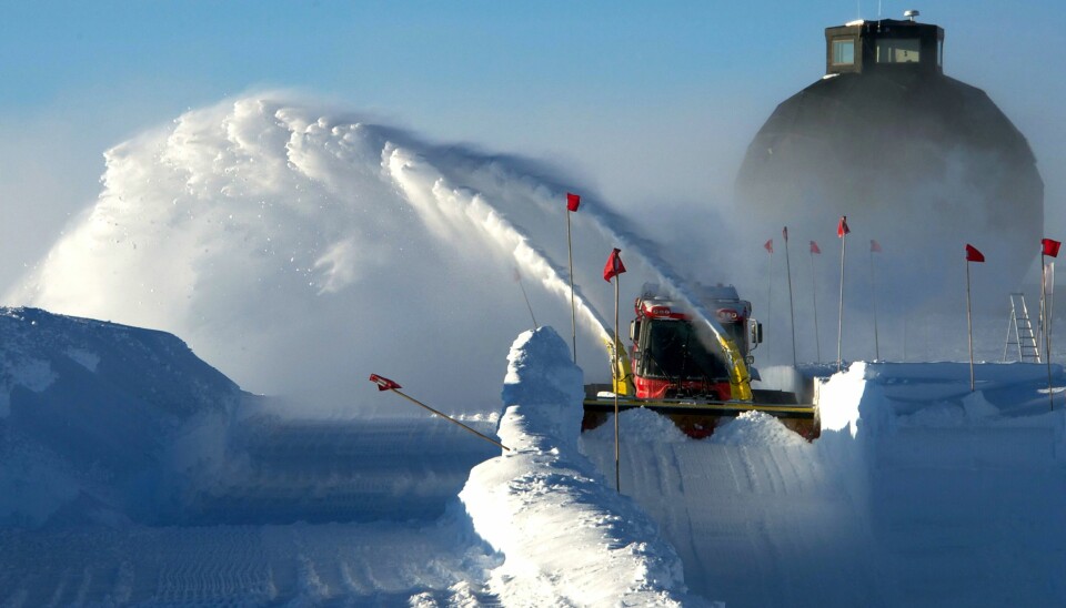 The snow-blower is an impressive machine. It is also used to maintain ski pistes. (Photo: S. Kipfstuhl)