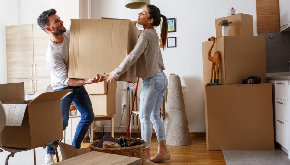 Who you know can be the decisive factor when young adults leave the nest and move into their first flat. (Photo: Solis images/Shutterstock/NTB scanpix)