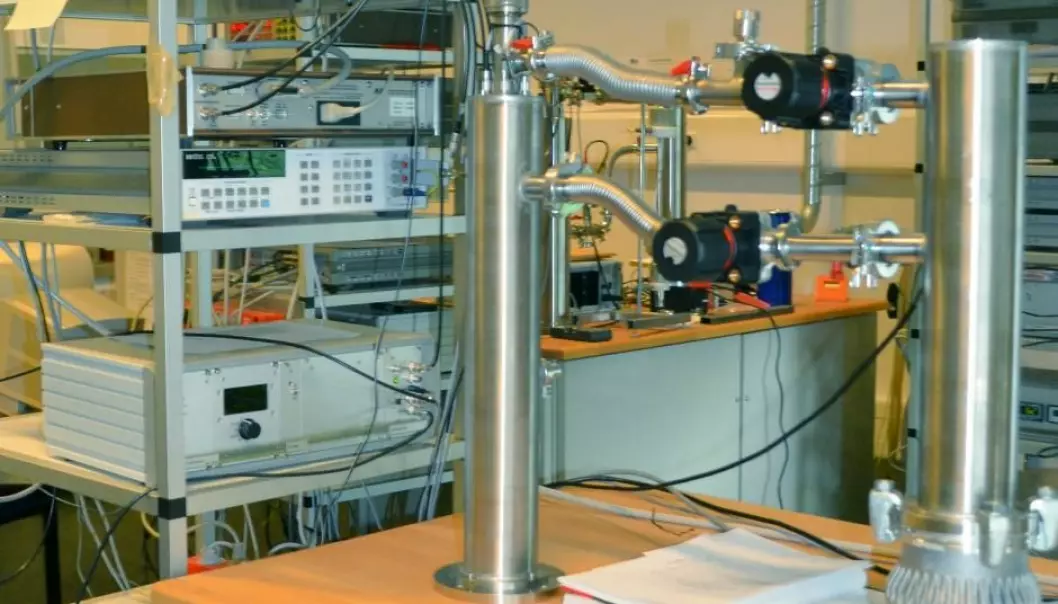 One of the many experimental set ups to study how viscous fluids behave at Roskilde University. (Photo: RUC)