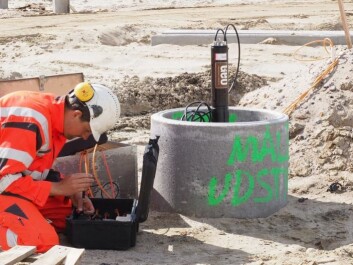 Measurements like this one from Aarhus Harbour will help uncover if the swelling pressure of the high plasticity clay is counterbalanced by the way buildings are constructed. (Photo: Kenny Kataoka Sørensen) Measurements like this one from Aarhus Harbour will help uncover if the swelling pressure of the high plasticity clay is counterbalanced by the way buildings are constructed. (Photo: Kenny Kataoka Sørensen)