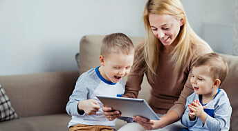 Two-year-olds benefit from playing games on tablets