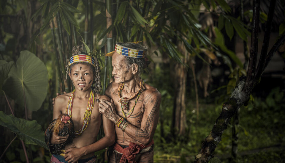 In Indonesia, speakers of indigenous languages are often pressured by national policies into speaking the official language. This can threaten the existence of minority languages. (Photo: Shutterstock)