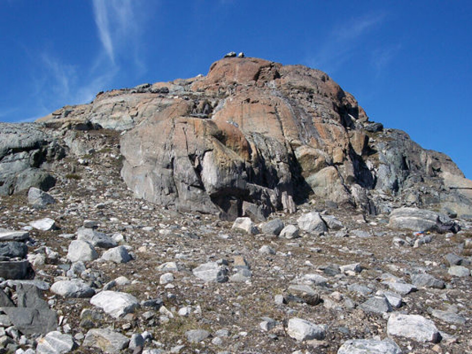 In western Greenland, researchers have identified geological strata rich in serpentine among some of the Earth's oldest rocks so far found. (Photo: Emily Pope).