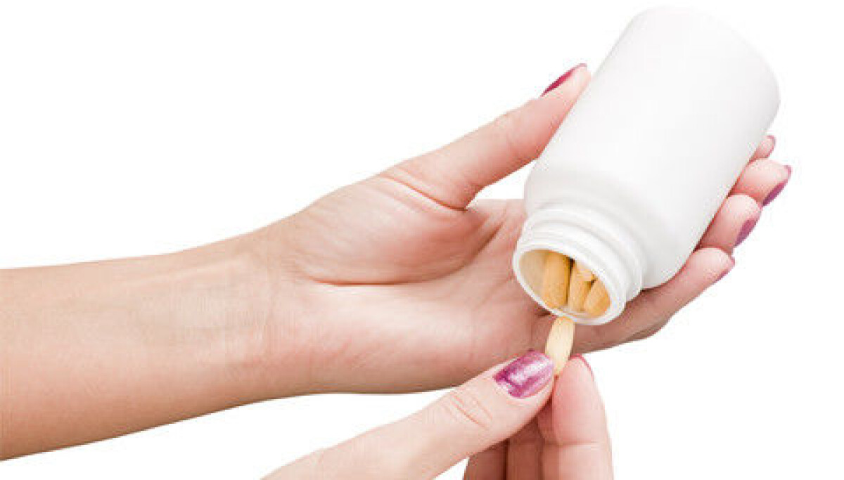 Why do some people consider vitamin B12 intake risky or potentially harmful?