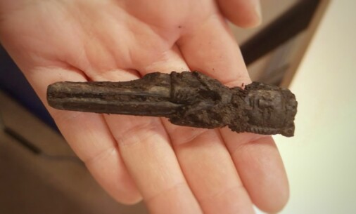 Knife handle in the shape of a king from the 13th century found in the Medieval Park in Oslo