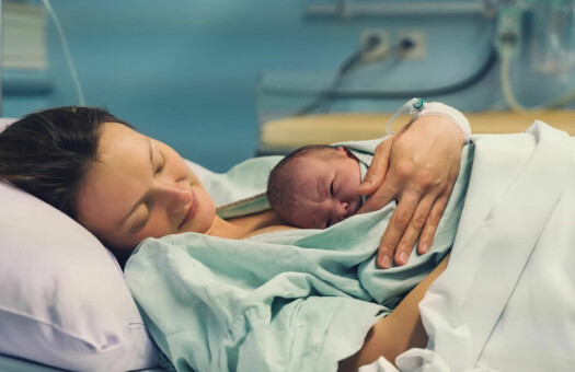 Caesarean sections do not increase the risk of newborns acquiring hospital bacteria