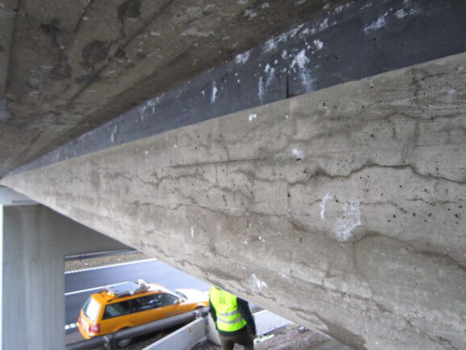 Bridge on Vosnæsvej, Denmark, affected by alkali-silica reaction. Typical cracks induced by ASR map-cracking are visible at the surface of the concrete. (Photo: Ricardo Antonio Barbosa) the underside of a bridge, showing cracks in the concrete