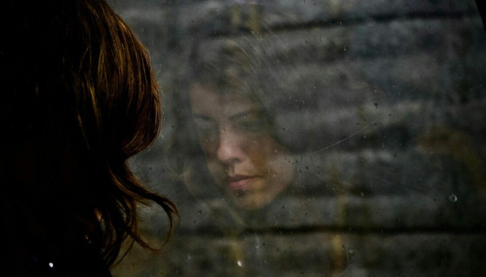 Do we live in a world where people feel comfortable talking openly about their use of antidepressants, just as they do with other medications?
Unfortunately, that does not seem to be the case. (Photo: Tiago Bandeira / Unsplash)